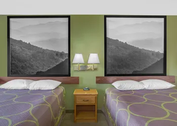 Super 8 by Wyndham Christiansburg/Blacksburg Area hotel thumbnail 7