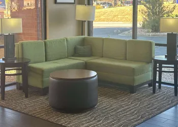 Comfort Suites Macon Northwest hotel thumbnail 3