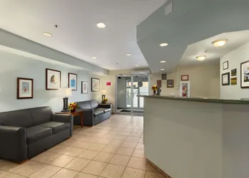 Super 8 by Wyndham Yellowknife hotel thumbnail 2