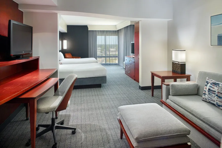 Courtyard by Marriott Warner Robins hotel detail image 6