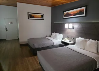 Quality Inn hotel thumbnail 8