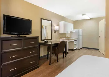 Extended Stay America Select Suites Roanoke Airport hotel thumbnail 7