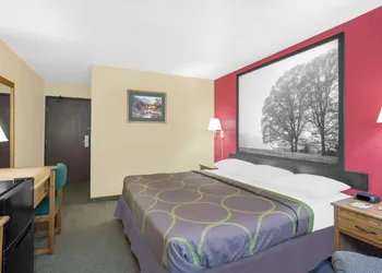 Super 8 by Wyndham Roanoke VA hotel thumbnail 5