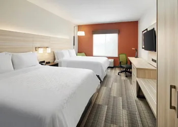 Holiday Inn Express & Suites Salem by IHG hotel thumbnail 3