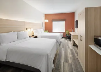 Holiday Inn Express & Suites Salem by IHG hotel thumbnail 5