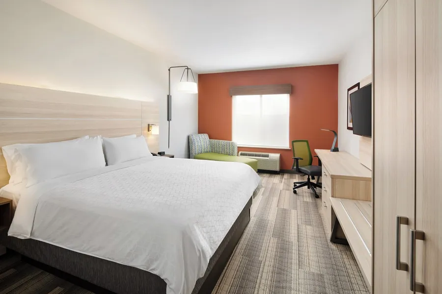 Holiday Inn Express & Suites Salem by IHG hotel detail image 6