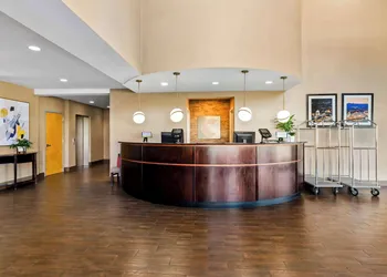 Comfort Suites Salem-Roanoke I-81 hotel thumbnail 2