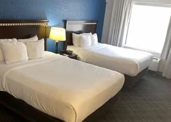 Comfort Suites Salem-Roanoke I-81 hotel thumbnail 8