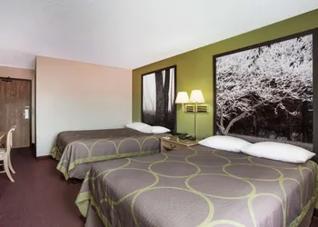 Super 8 by Wyndham Salem VA hotel thumbnail 5