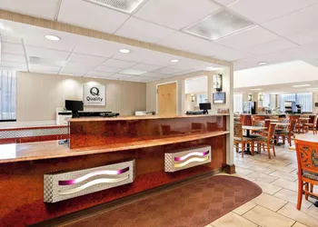 Quality Inn Salem - I-81 hotel thumbnail 2