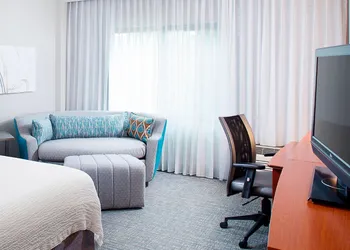 Courtyard by Marriott Roanoke Airport hotel thumbnail 5
