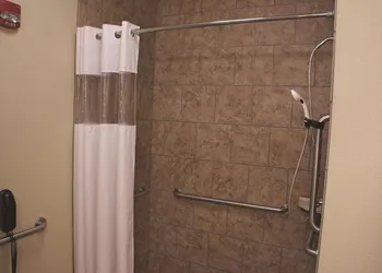 La Quinta Inn & Suites by Wyndham Bismarck hotel thumbnail 6