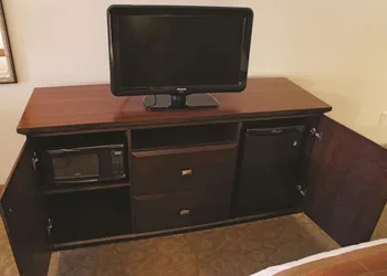 La Quinta Inn & Suites by Wyndham Bismarck hotel thumbnail 7