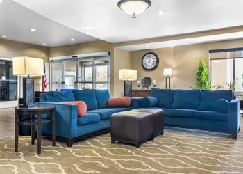 Comfort Suites Mount Vernon hotel thumbnail 3