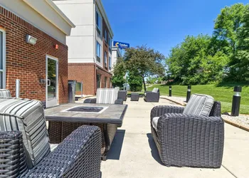 Comfort Suites Mount Vernon hotel thumbnail 4
