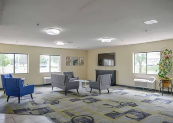 Days Inn by Wyndham Mount Vernon hotel thumbnail 3