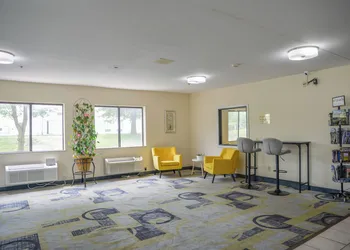 Days Inn by Wyndham Mount Vernon hotel thumbnail 5