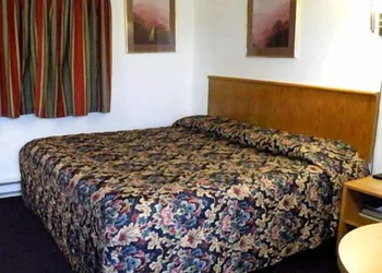 Economy Inn Cadillac MI by Hotel O hotel thumbnail 2