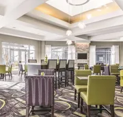 La Quinta Inn & Suites by Wyndham Alexandria Airport hotel detail image 4