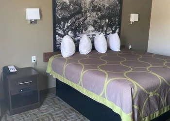 SureStay Hotel by Best Western Alexandria hotel thumbnail 4