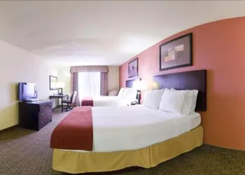 Holiday Inn Express & Suites Alexandria by IHG hotel thumbnail 3