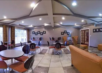 Holiday Inn Express & Suites Alexandria by IHG hotel thumbnail 6