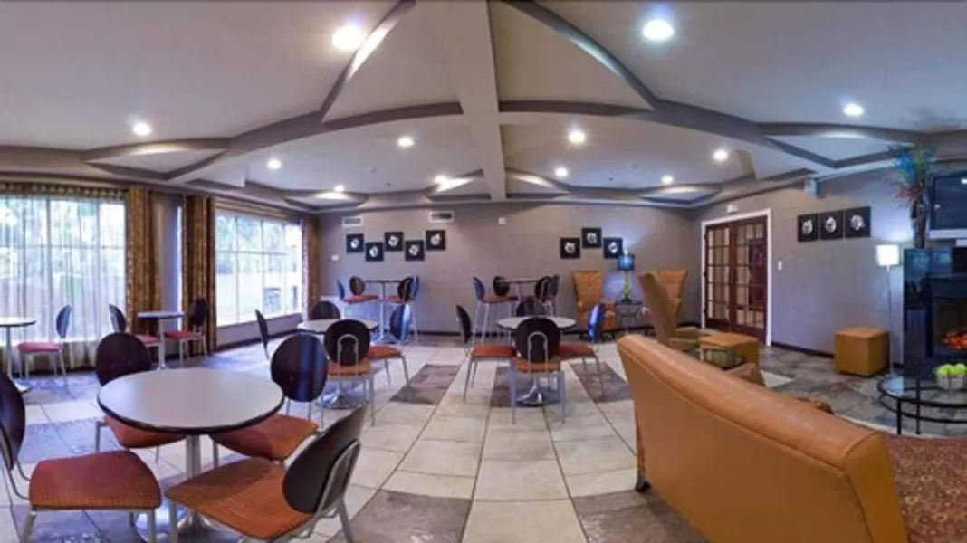 Holiday Inn Express & Suites Alexandria by IHG hotel detail image 6