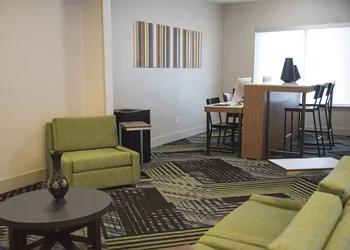 Holiday Inn Express & Suites Alexandria by IHG hotel thumbnail 8
