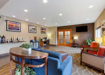 Comfort Inn South hotel thumbnail 2