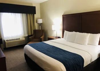 Comfort Inn South hotel thumbnail 6