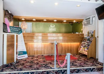 Econo Lodge Brattleboro South hotel thumbnail 3