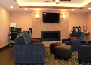 Comfort Inn Medford North hotel thumbnail 2
