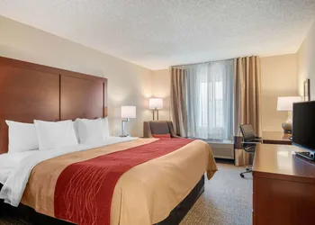 Comfort Inn Medford North hotel thumbnail 5