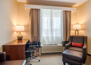 Comfort Inn Medford North hotel thumbnail 7