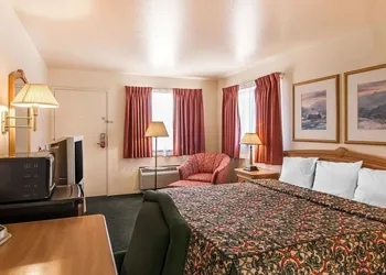 Ashland Valley Inn hotel thumbnail 4
