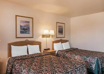 Ashland Valley Inn hotel thumbnail 7