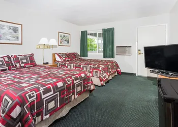 Travelodge by Wyndham Grants Pass hotel thumbnail 3