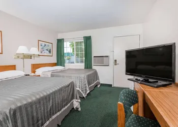 Travelodge by Wyndham Grants Pass hotel thumbnail 4