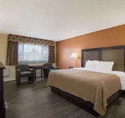 Quality Inn & Suites Medford Airport hotel detail image 7