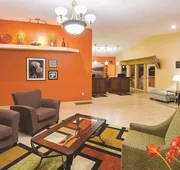 La Quinta Inn & Suites by Wyndham Woodburn hotel detail image 4
