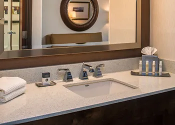 Doubletree by Hilton Salem hotel thumbnail 4