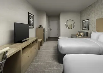 Doubletree by Hilton Salem hotel thumbnail 8