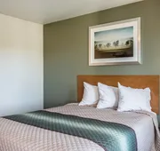 HomeTowne Studios by Red Roof Salem, OR hotel detail image 7