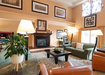 Phoenix Inn Suites - Albany hotel thumbnail 5