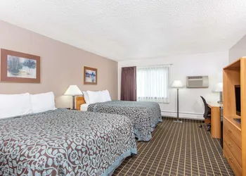 Days Inn by Wyndham Fond du Lac hotel thumbnail 4