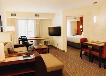 MainStay Suites Appleton Airport - Fox River Mall Area hotel thumbnail 8