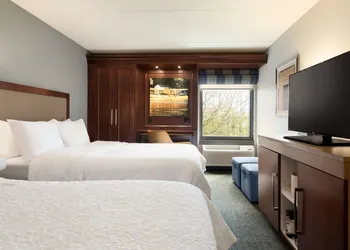 Hampton Inn Appleton-Fox River Mall Area hotel thumbnail 7