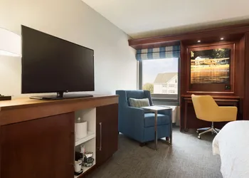 Hampton Inn Appleton-Fox River Mall Area hotel thumbnail 8