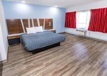 One Life Studios hotel thumbnail 2