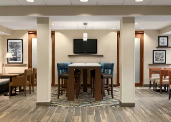 Hampton Inn By Hilton Wausau hotel thumbnail 2